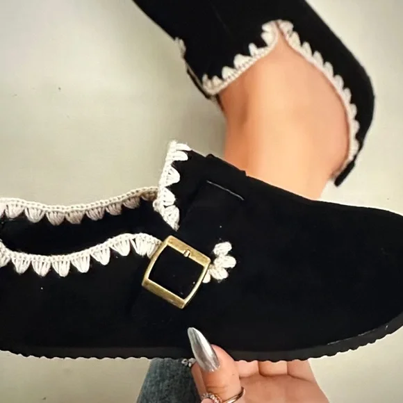 Last pair 🎄Elegant Black Women's Shoes with Gold Buckle - Picture 3 of 3